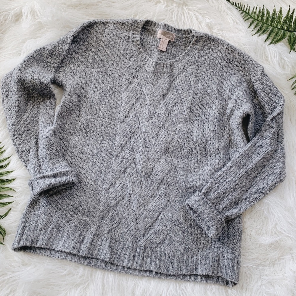 Marled grey crew neck cable knit sweater